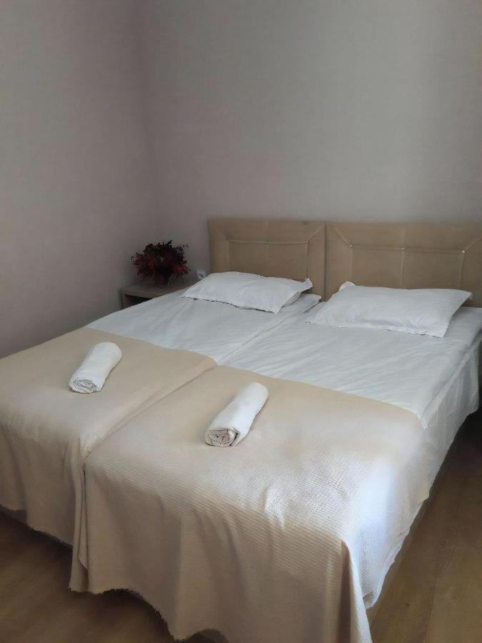 Guest House Mari30 เมสเตีย ภายนอก รูปภาพ